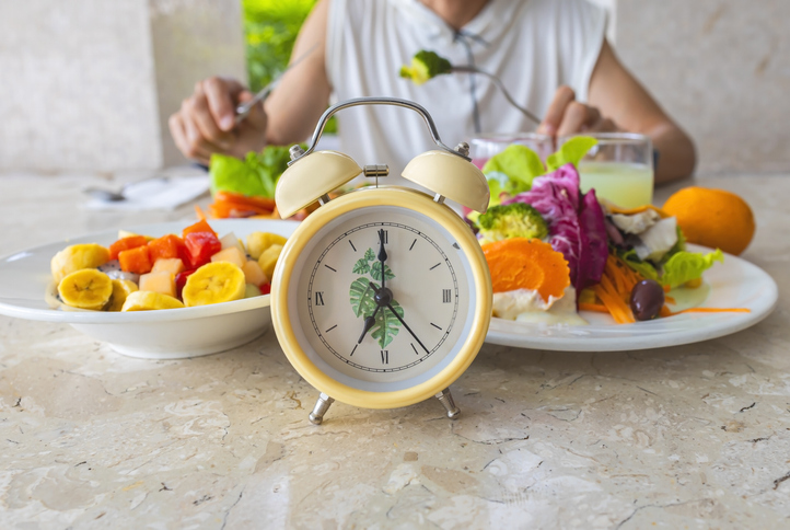 12時間ダイエットとは？断食のやり方と効果を初心者向けに解説